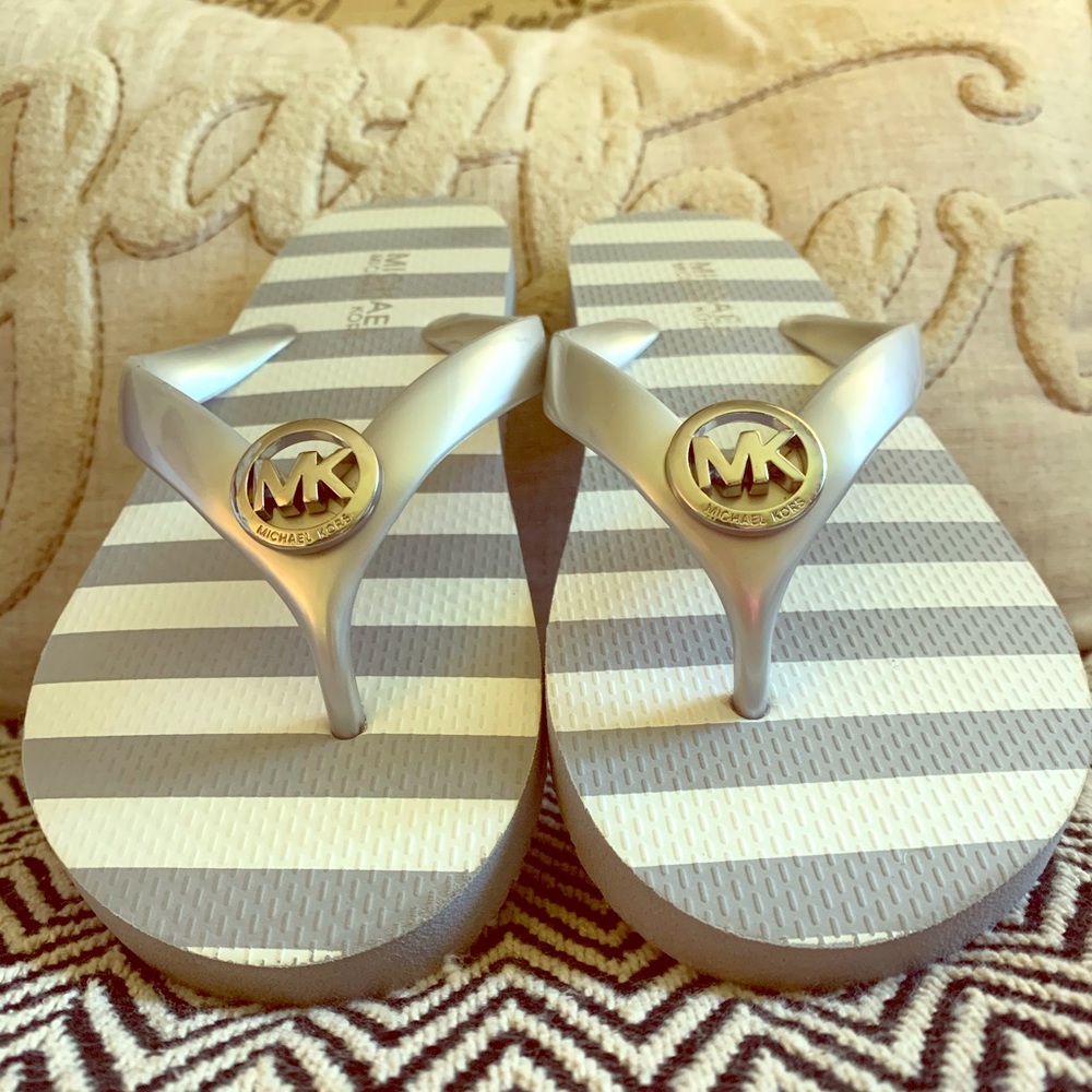 MK Flip Flops . Excellent Condition
